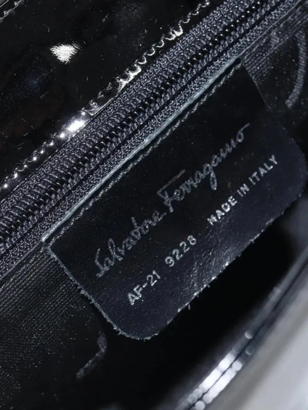 Salvatore Ferragamo Shoulder Bag Patent leather Black Silver Auth bs32415